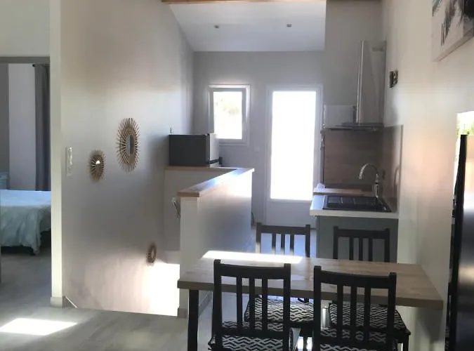 Le Chai De La Charentaise * سانت باليه سور مير